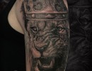 tatuaz lwa na ramie